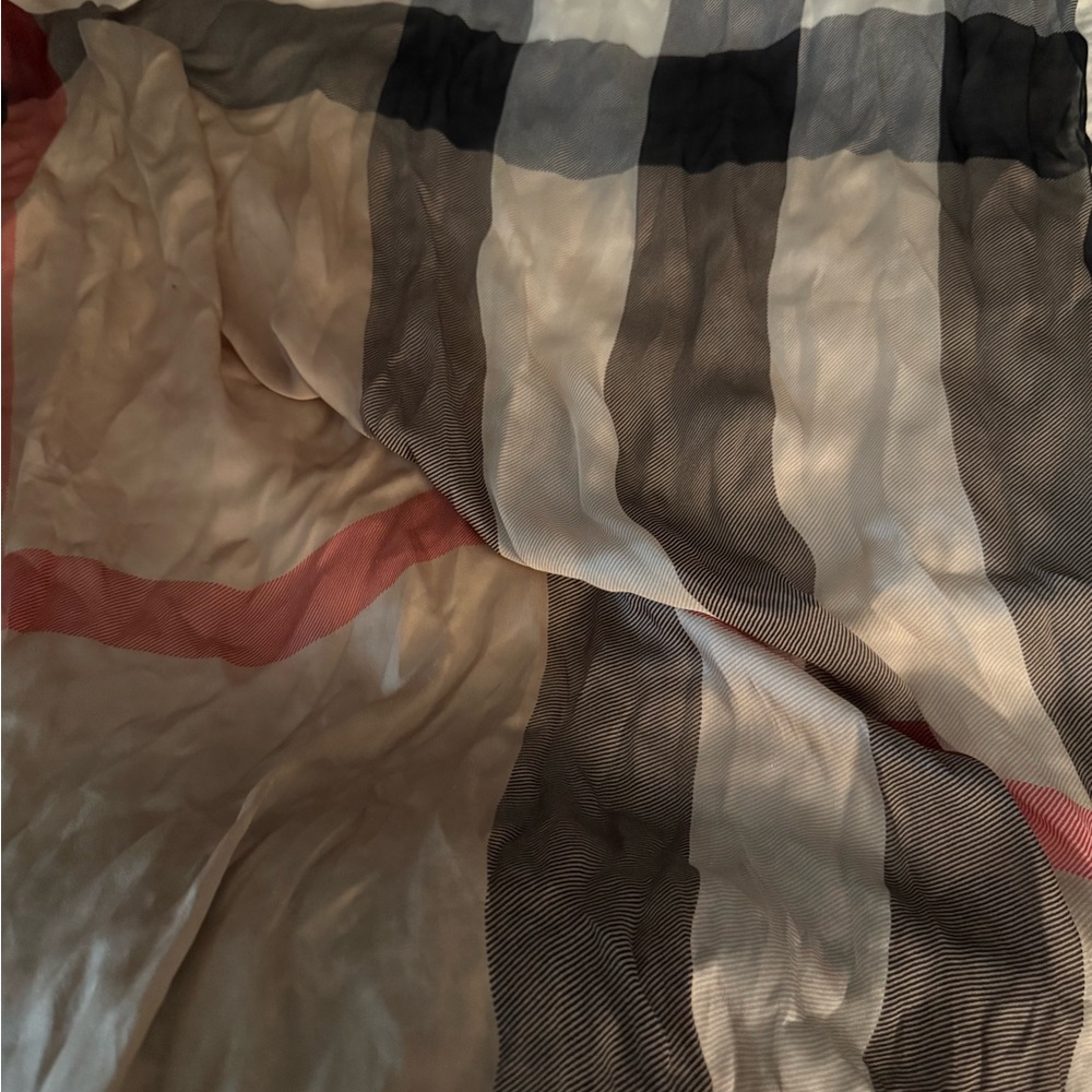 Burberry Striped Scarf in Black and Cream